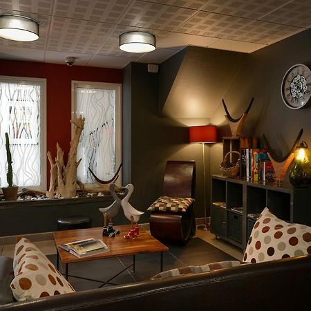 Logis Hotel & Restaurant Le Pardaillan Gondrin Eksteriør billede