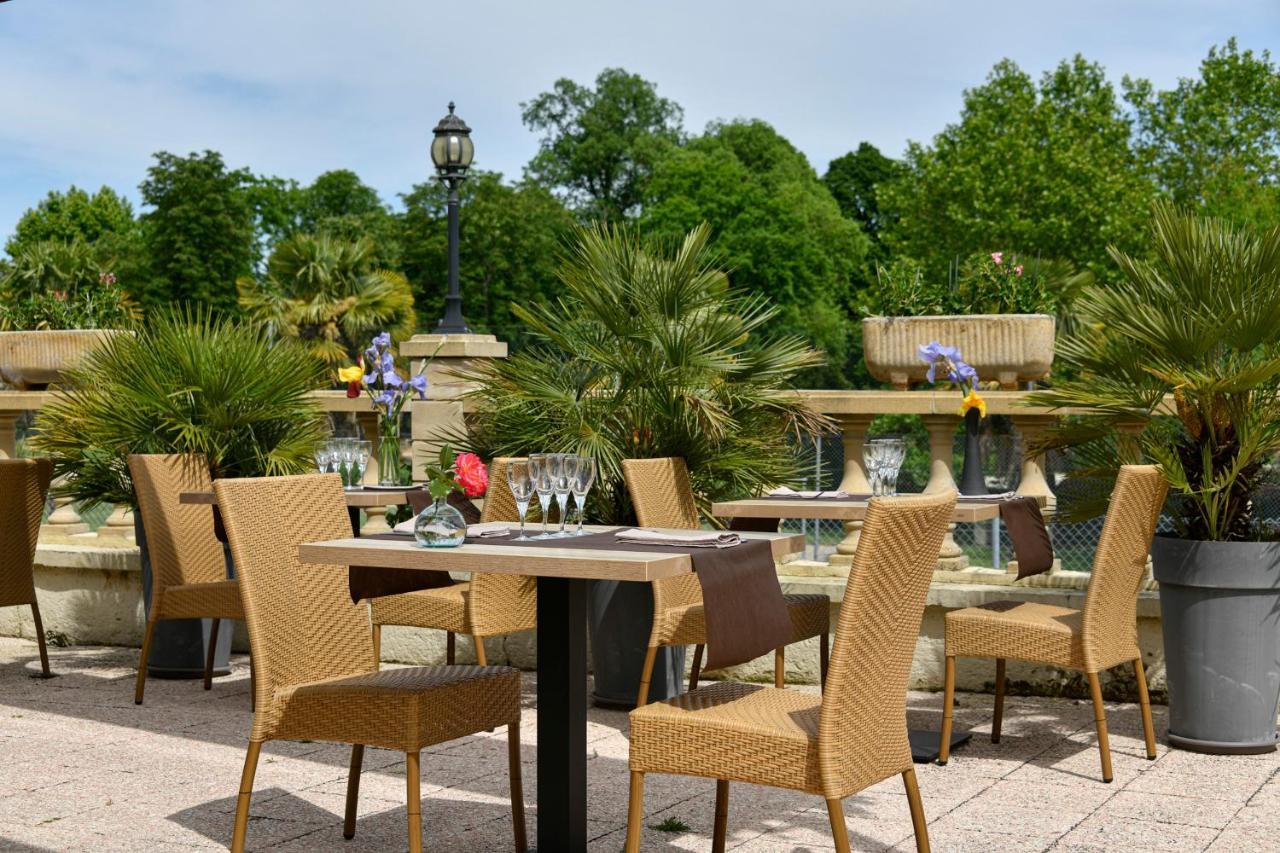 Logis Hotel & Restaurant Le Pardaillan Gondrin Eksteriør billede