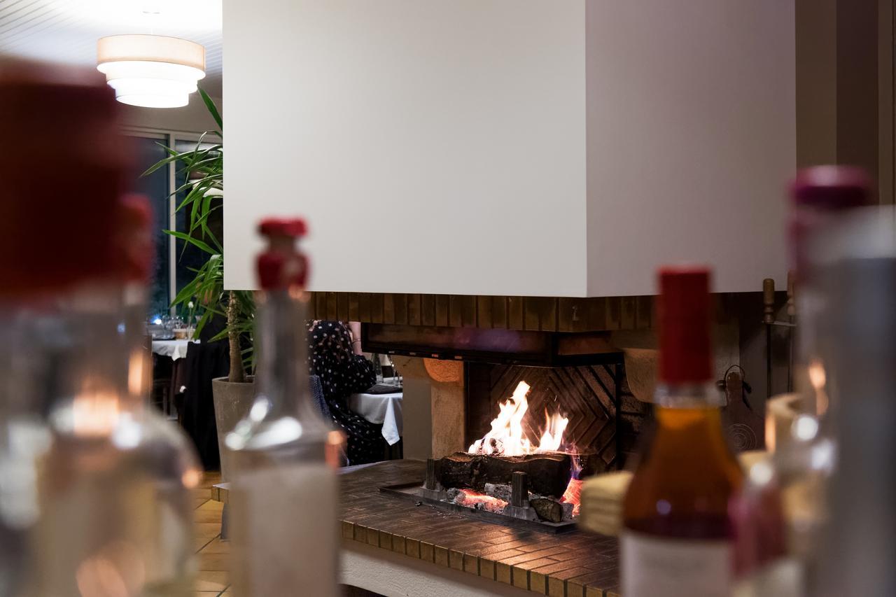 Logis Hotel & Restaurant Le Pardaillan Gondrin Eksteriør billede