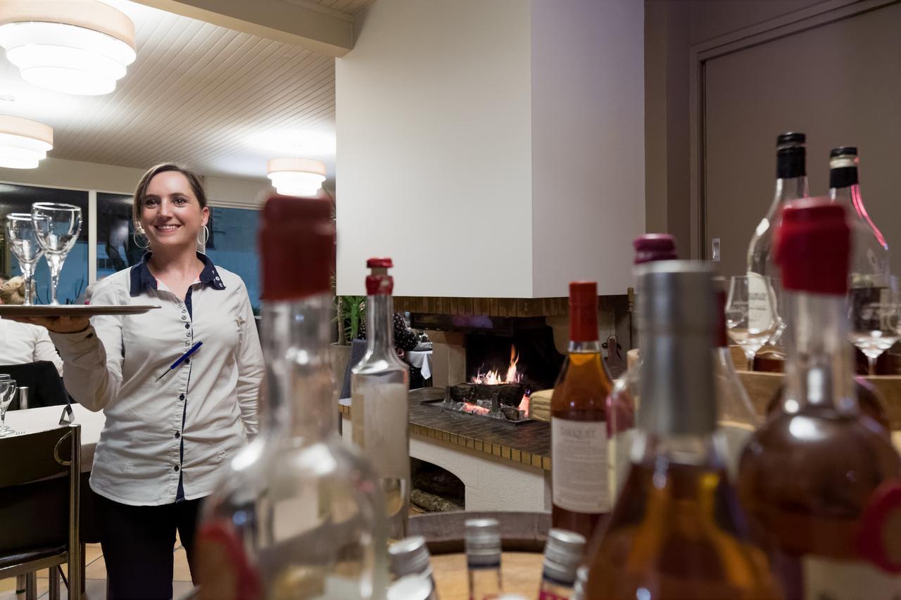 Logis Hotel & Restaurant Le Pardaillan Gondrin Eksteriør billede